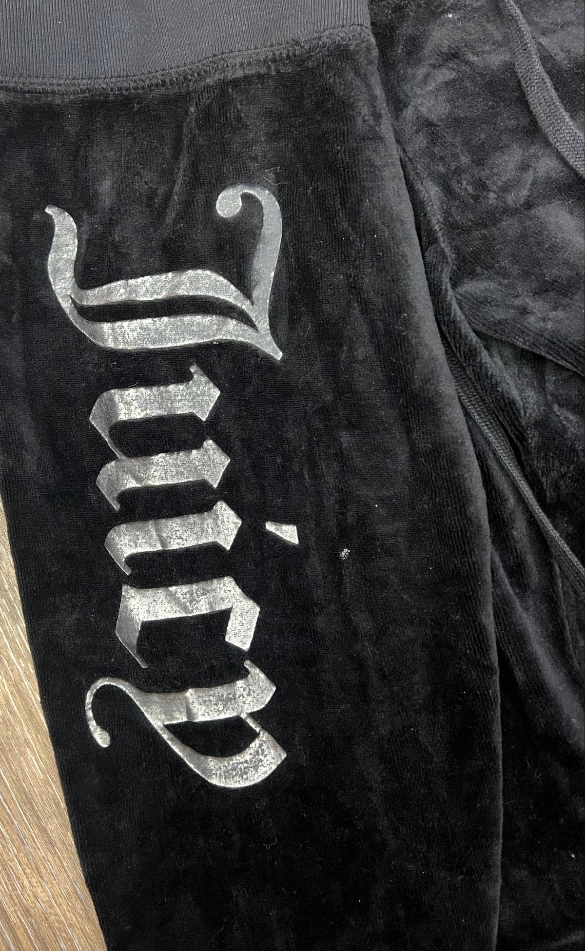 Vintage Y2K Juicy Couture Black Velour Wide Leg Lounge Pants Silver Logo M