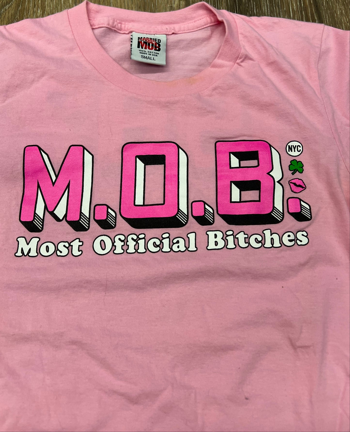 Vintage Married To The Mob M.O.B. Most Official Bitches Pink Graphic T Shirt NYC Size Small