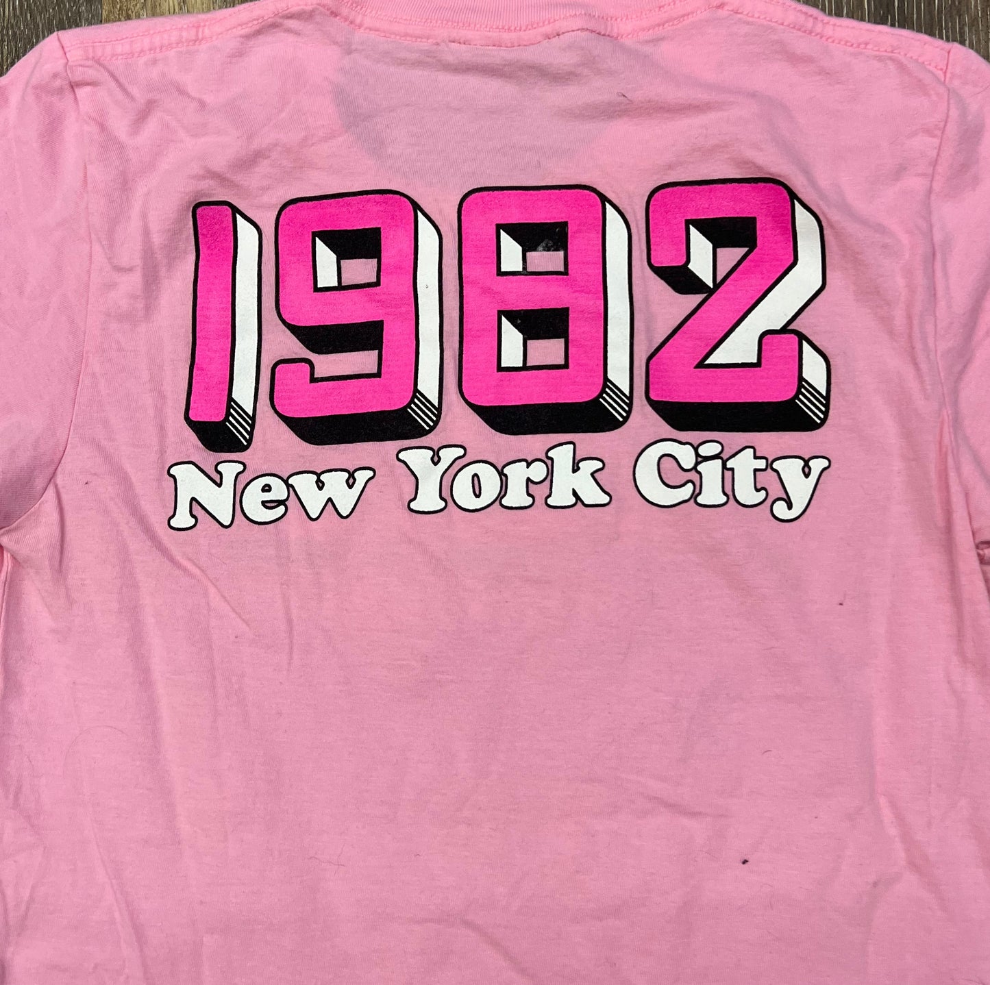 Vintage Married To The Mob M.O.B. Most Official Bitches Pink Graphic T Shirt NYC Size Small