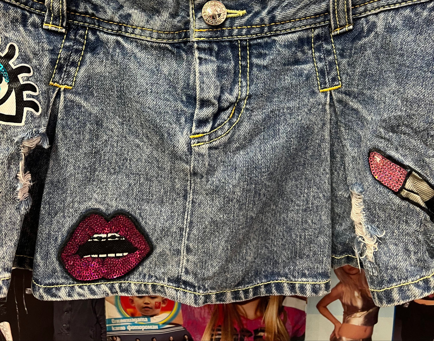 Vintage Y2K Patchwork Denim Mini Skirt Size 24