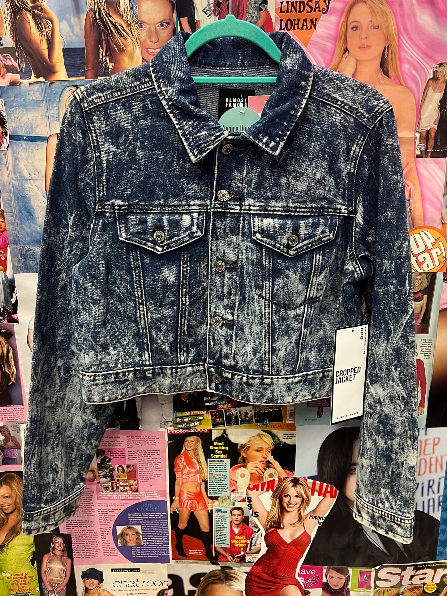 NWT Acid Wash Cropped Denim Jacket Size Medium