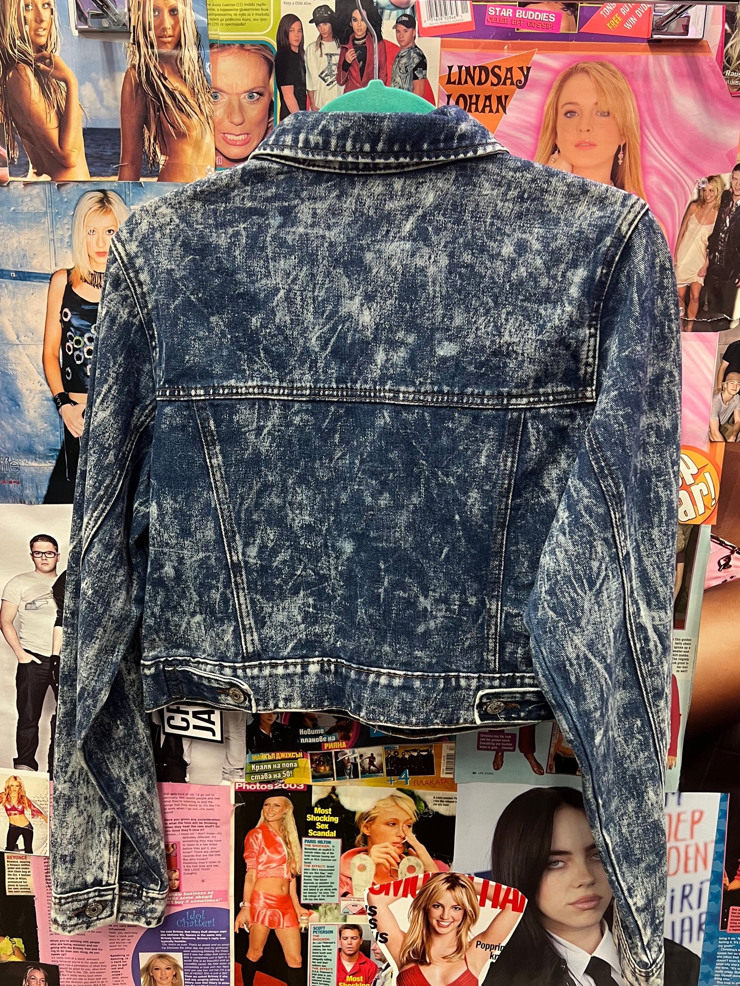 NWT Acid Wash Cropped Denim Jacket Size Medium