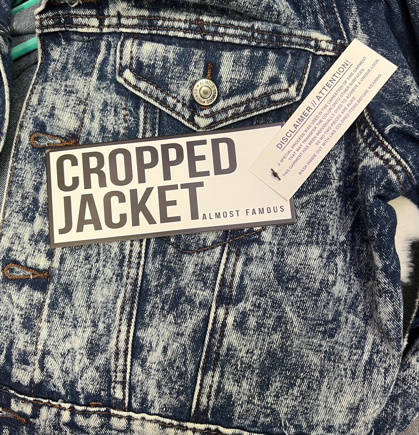 NWT Acid Wash Cropped Denim Jacket Size Medium