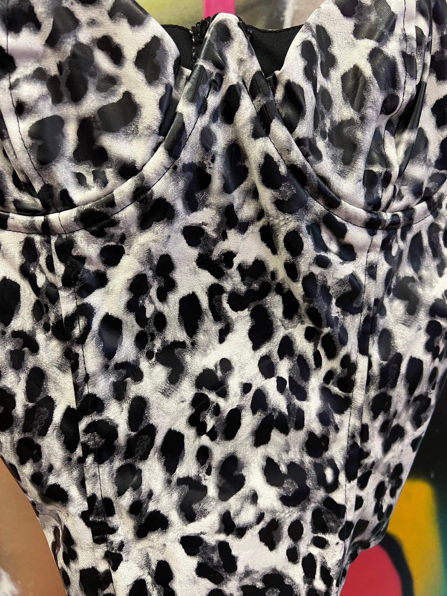NWT PrettyLittleThing Grey Leopard Faux Leather V Wire Bodysuit Size US 8