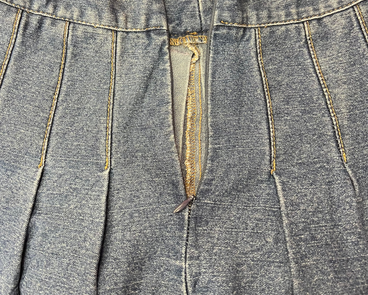 Vintage Y2K Pleated Denim Mini Skirt Low Rise Early 2000s Size XS